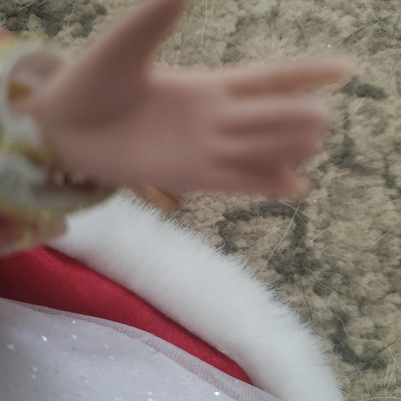 Disney snow white collectable doll - Picture 8 of 10